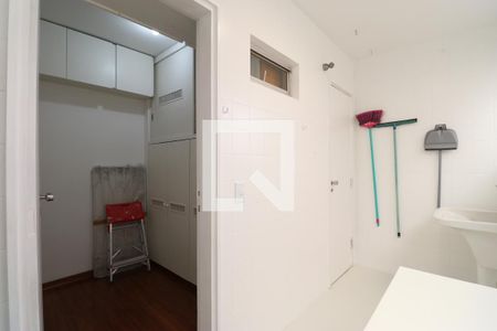 Apartamento para alugar com 121m², 3 quartos e 1 vagaÁrea de Serviço