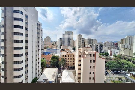 Apartamento para alugar com 121m², 3 quartos e 1 vaga Apartamento para alugar com 121m², 3 quartos e 1 vagaVista do Quarto 2