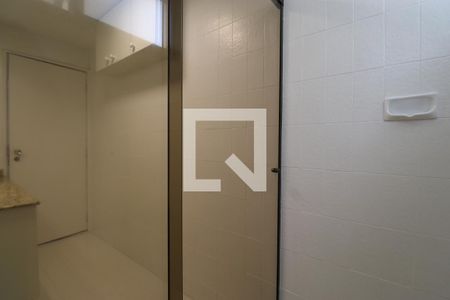 Apartamento para alugar com 121m², 3 quartos e 1 vagaDetalhe Banheiro Social