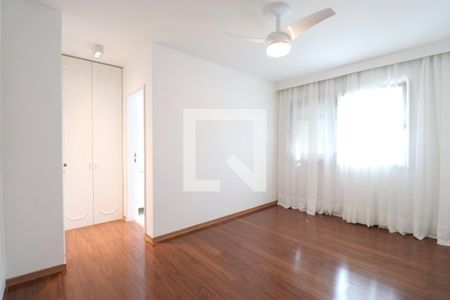 Apartamento para alugar com 121m², 3 quartos e 1 vagaSuíte