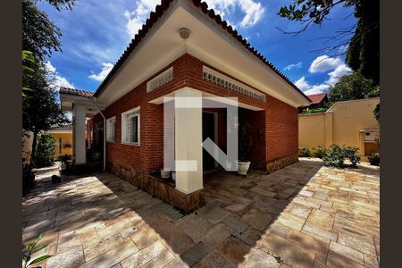 Casa para alugar com 300m², 3 quartos e 2 vagas Casa para alugar com 300m², 3 quartos e 2 vagasQuintal