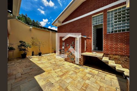 Casa para alugar com 300m², 3 quartos e 2 vagas Casa para alugar com 300m², 3 quartos e 2 vagasQuintal