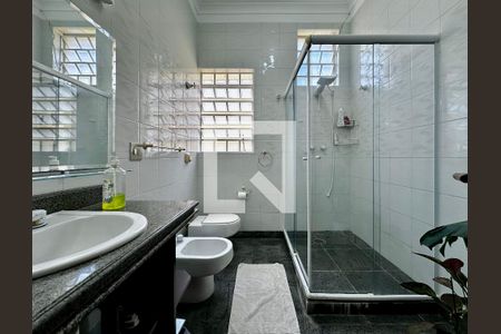 Casa para alugar com 300m², 3 quartos e 2 vagas Casa para alugar com 300m², 3 quartos e 2 vagasBanheiro Social