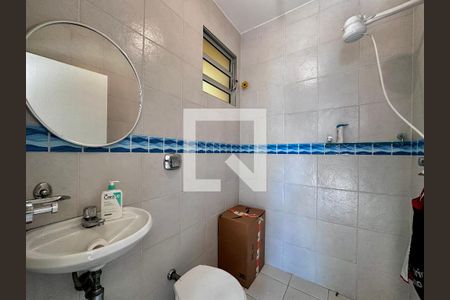 Casa para alugar com 300m², 3 quartos e 2 vagas Casa para alugar com 300m², 3 quartos e 2 vagasBanheiro de Serviço