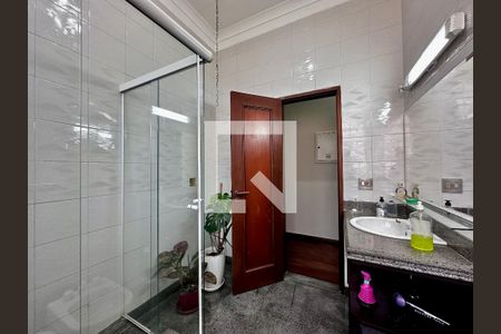Casa para alugar com 300m², 3 quartos e 2 vagas Casa para alugar com 300m², 3 quartos e 2 vagasBanheiro Social