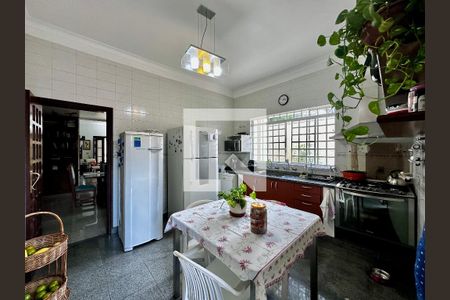 Casa para alugar com 300m², 3 quartos e 2 vagas Casa para alugar com 300m², 3 quartos e 2 vagasCozinha