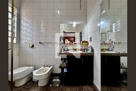 Casa para alugar com 300m², 3 quartos e 2 vagas Casa para alugar com 300m², 3 quartos e 2 vagasBanheiro Suíte