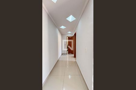 Corredor de apartamento para alugar com 2 quartos, 44m² em Parque Erasmo Assunção, Santo André