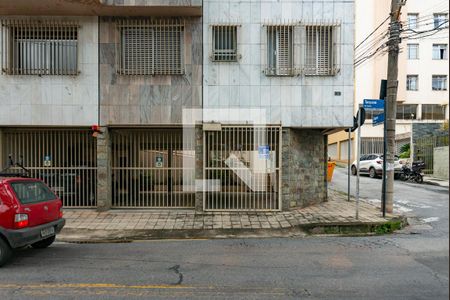 Apartamento para alugar com 120m², 3 quartos e 1 vagaFachada