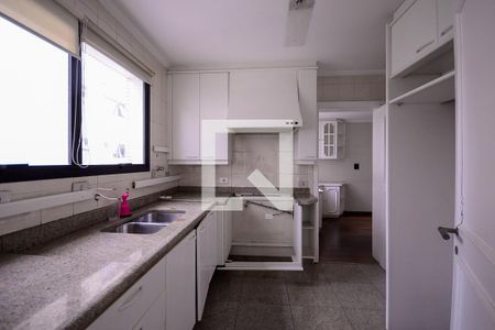 Apartamento à venda com 184m², 4 quartos e 3 vagasCozinha 