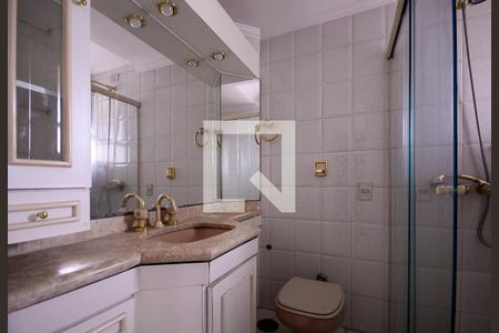 Apartamento à venda com 184m², 4 quartos e 3 vagasBanheiro do Quarto 4