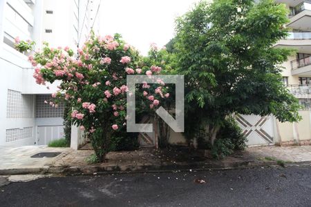 Casa para alugar com 300m², 3 quartos e 4 vagasFachada