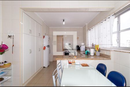 Apartamento para alugar com 156m², 3 quartos e 2 vagasCozinha