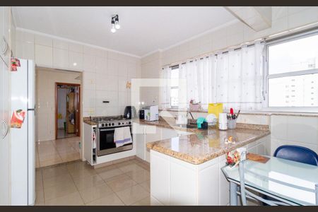 Apartamento para alugar com 156m², 3 quartos e 2 vagasCozinha