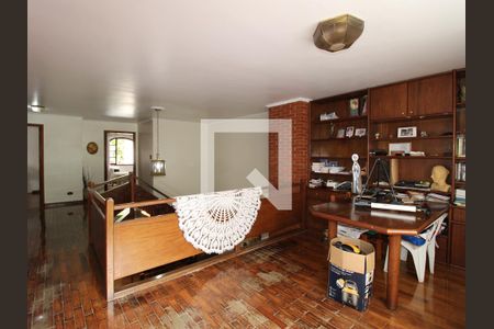 Casa para alugar com 200m², 3 quartos e 4 vagasEscritório