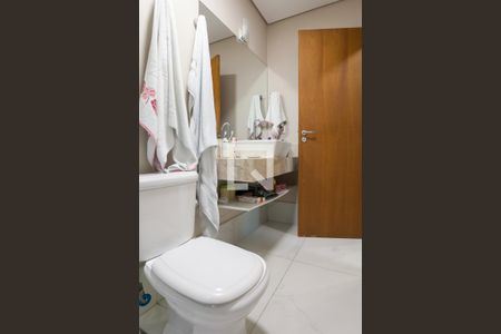 Casa de condomínio à venda com 350m², 3 quartos e 2 vagasbanheiro suite 1