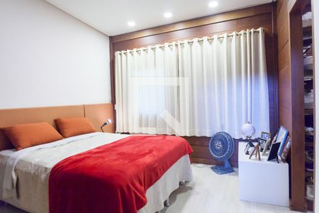 Casa de condomínio à venda com 350m², 3 quartos e 2 vagasSuíte 1