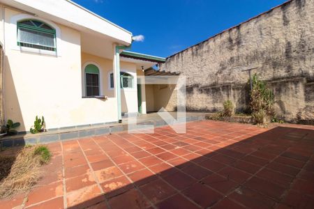 Casa à venda com 200m², 4 quartos e 4 vagasQuintal
