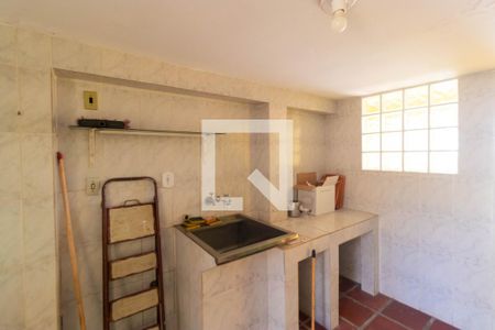 Casa à venda com 200m², 4 quartos e 4 vagasÁrea de Serviço