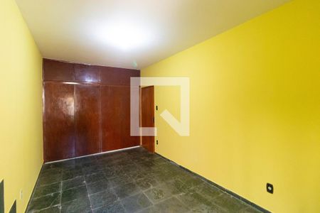 Casa à venda com 200m², 4 quartos e 4 vagasQuarto 01