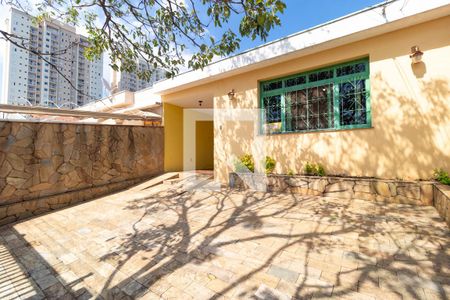 Casa à venda com 200m², 4 quartos e 4 vagasEstacionamento