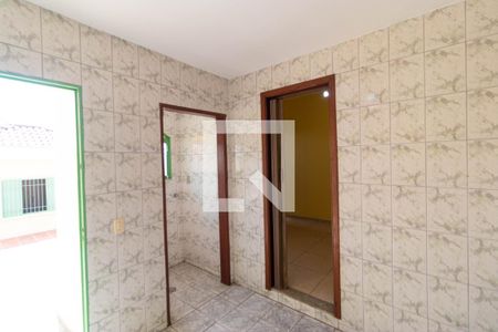 Casa à venda com 200m², 4 quartos e 4 vagasCozinha da Edícula