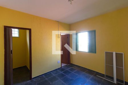 Casa à venda com 200m², 4 quartos e 4 vagasSuíte