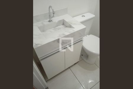 Apartamento para alugar com 47m², 2 quartos e 1 vaga Apartamento para alugar com 47m², 2 quartos e 1 vagaBanheiro