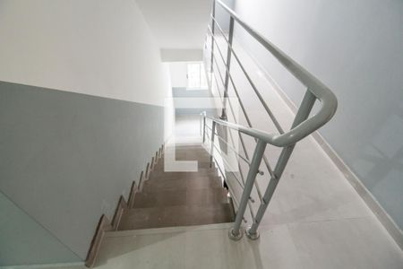 Studio para alugar com 65m², 2 quartos e 1 vaga Studio para alugar com 65m², 2 quartos e 1 vagaEscada