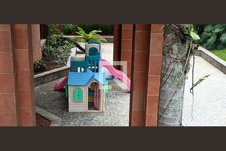 Apartamento à venda com 218m², 5 quartos e 4 vagasÁrea comum - Playground