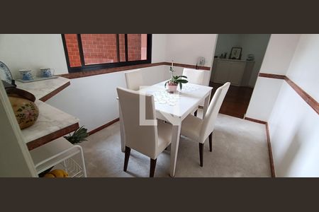 Apartamento à venda com 218m², 5 quartos e 4 vagasSala de Jantar
