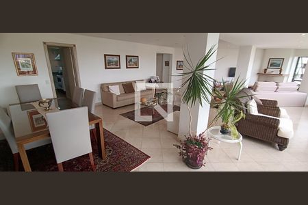 Apartamento à venda com 218m², 5 quartos e 4 vagasSala