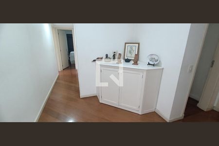 Apartamento à venda com 218m², 5 quartos e 4 vagasHall