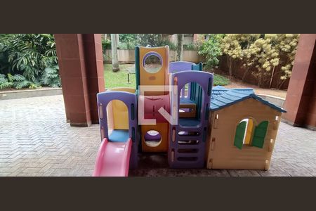 Apartamento à venda com 218m², 5 quartos e 4 vagasÁrea comum - Playground