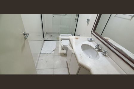 Apartamento à venda com 218m², 5 quartos e 4 vagasBanheiro da Suíte 4