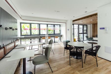 Apartamento à venda com 27m², 1 quarto e sem vaga Apartamento à venda com 27m², 1 quarto e sem vagaÁrea comum - Salão de festas