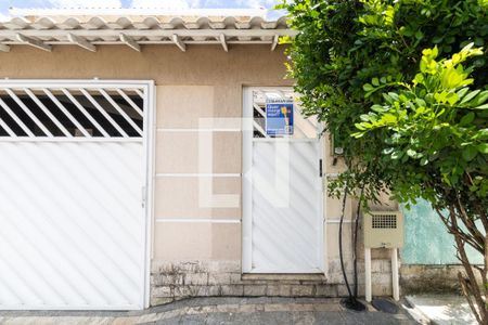 Casa para alugar com 65m², 2 quartos e 1 vaga Casa para alugar com 65m², 2 quartos e 1 vagaPlaquinha