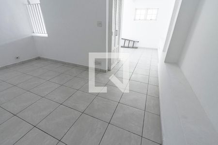 Casa à venda com 105m², 2 quartos e 2 vagasedícula