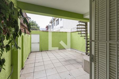 Casa à venda com 105m², 2 quartos e 2 vagasedícula