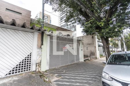 Casa à venda com 105m², 2 quartos e 2 vagasFachada