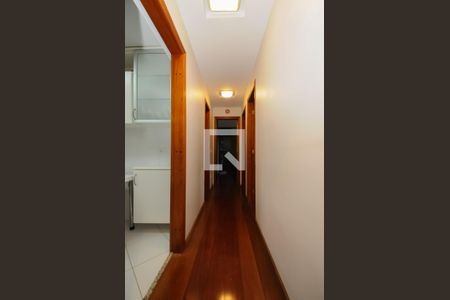 Corredor de apartamento à venda com 3 quartos, 121m² em Baeta Neves, São Bernardo do Campo