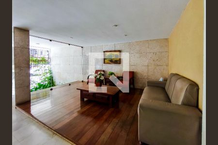 Apartamento para alugar com 130m², 3 quartos e 1 vagaFachada e portaria