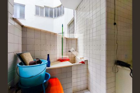 Apartamento para alugar com 130m², 3 quartos e 1 vagaÁrea de Serviço