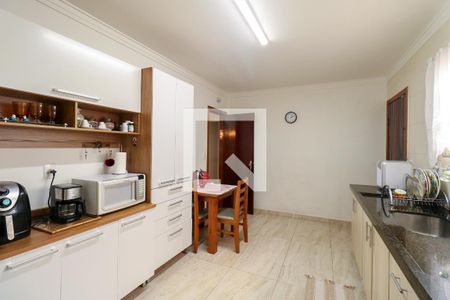 Casa à venda com 216m², 3 quartos e 3 vagasCozinha