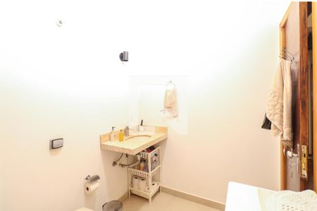 Casa à venda com 216m², 3 quartos e 3 vagasBanheiro