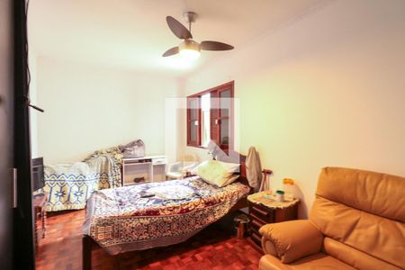 Casa à venda com 216m², 3 quartos e 3 vagasSuíte