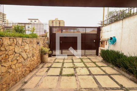 Casa à venda com 216m², 3 quartos e 3 vagasGaragem