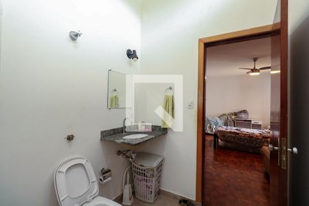 Casa à venda com 216m², 3 quartos e 3 vagasBanheiro da Suíte