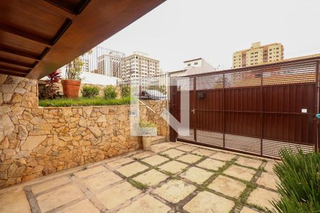 Casa à venda com 216m², 3 quartos e 3 vagasGaragem