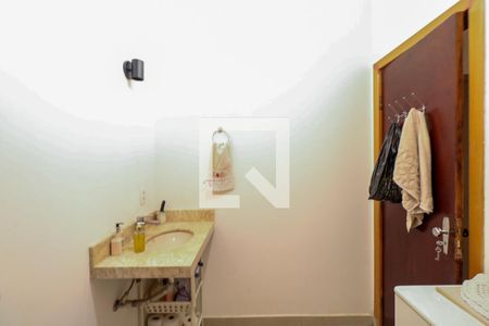 Casa à venda com 216m², 3 quartos e 3 vagasBanheiro